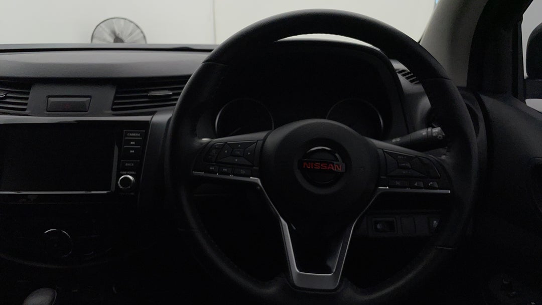 2023 Nissan Navara Pro-4x (4x4), Automatic, 20610 km, Steering Wheel Close-up
