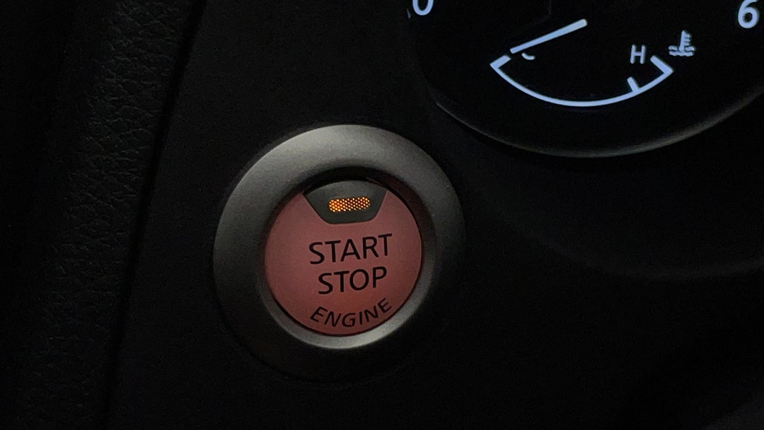 2023 Nissan Navara Pro-4x (4x4), Automatic, 20610 km, Keyless / Button Start