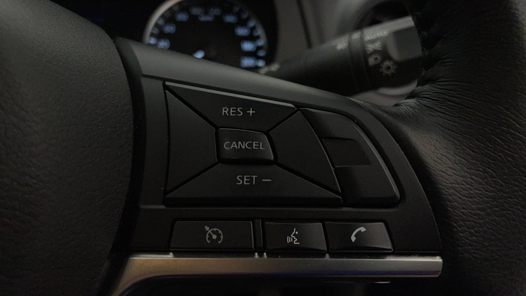 2023 Nissan Navara Pro-4x (4x4), Automatic, 20610 km, Cruise Control