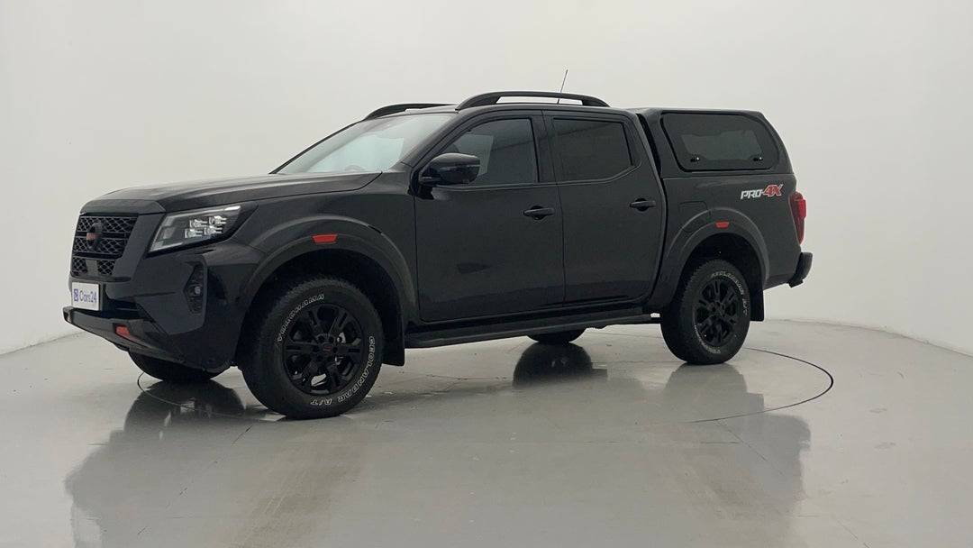 2023 Nissan Navara Pro-4x (4x4), Automatic, 20610 km, Left Front Diagonal (45- Degree) View