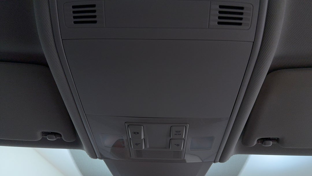 On-Roof Controls/Sunglass holder