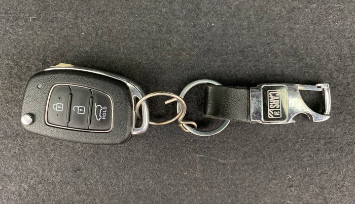 2019 Hyundai Elite i20 1.2 SPORTZ PLUS DUAL TONE VTVT, Petrol, Manual, 29,191 km, Key Close Up