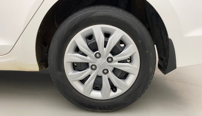 2018 Hyundai Verna 1.4 E PETROL, Petrol, Manual, 27,312 km, Left Rear Wheel