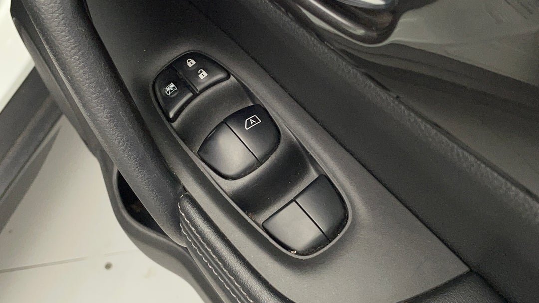 2020 Nissan X-trail St (2wd) (5yr), Automatic, 41212 km, Drivers Side Door Panel Controls