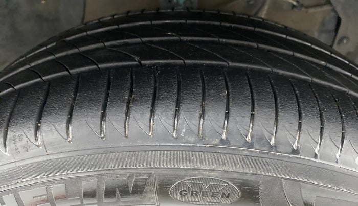 2016 Maruti Vitara Brezza VDI OPT, Diesel, Manual, 58,349 km, Right Front Tyre Tread