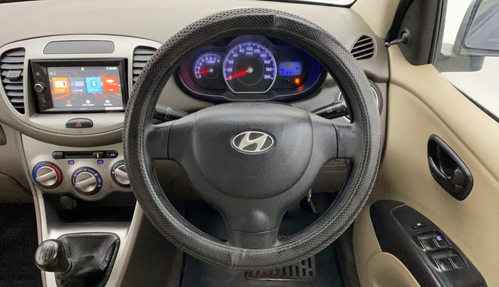2015 Hyundai i10 MAGNA 1.1 IRDE2, Petrol, Manual, 67,655 km, Steering Wheel Close Up