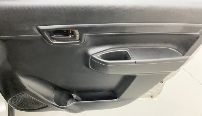 2019 Maruti S PRESSO VXI+, Petrol, Manual, 51,395 km, Driver Side Door Panels Control