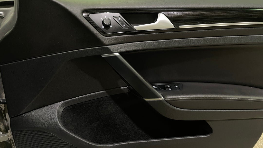 2017 Volkswagen Golf 110 Tsi Highline, Automatic, 86965 km, Speaker View