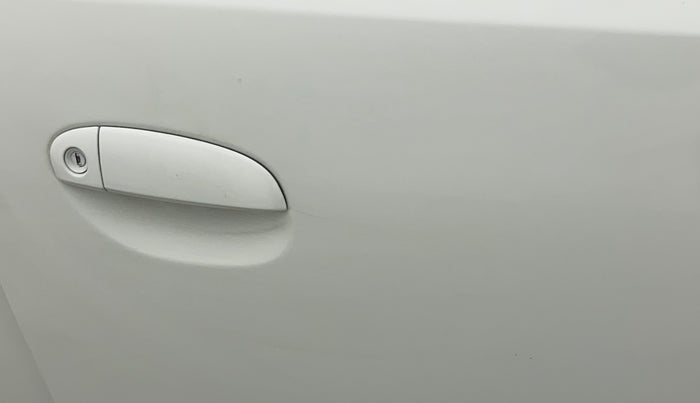 2011 Hyundai i10 MAGNA 1.1, CNG, Manual, 1,03,464 km, Driver-side door - If door is opening