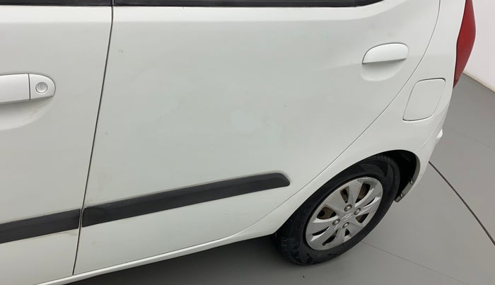 2011 Hyundai i10 MAGNA 1.1, CNG, Manual, 1,03,464 km, Rear left door - Slightly dented