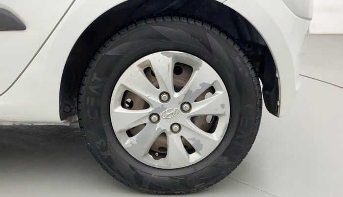 2011 Hyundai i10 MAGNA 1.1, CNG, Manual, 1,03,464 km, Left Rear Wheel