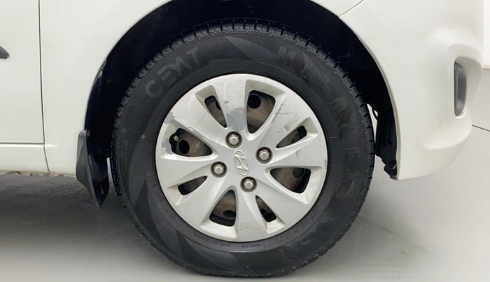 2011 Hyundai i10 MAGNA 1.1, CNG, Manual, 1,03,464 km, Right Front Wheel