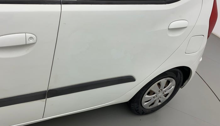 2011 Hyundai i10 MAGNA 1.1, CNG, Manual, 1,03,464 km, Rear left door - Minor scratches