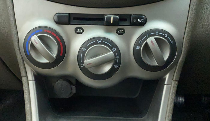 2011 Hyundai i10 MAGNA 1.1, CNG, Manual, 1,03,464 km, AC Unit - Car heater not working