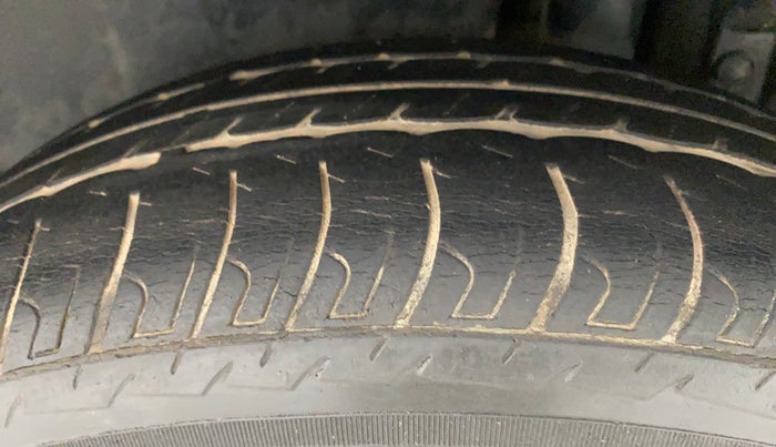 2012 Maruti Swift VDI, Diesel, Manual, 62,287 km, Left Rear Tyre Tread