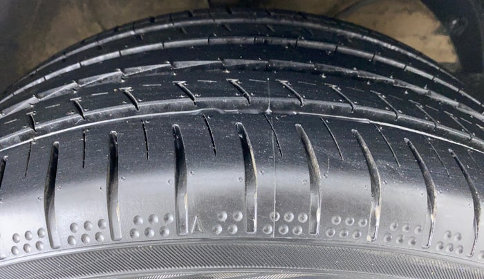 2019 Maruti Baleno ZETA 1.2 K12, Petrol, Manual, 26,738 km, Right Front Tyre Tread