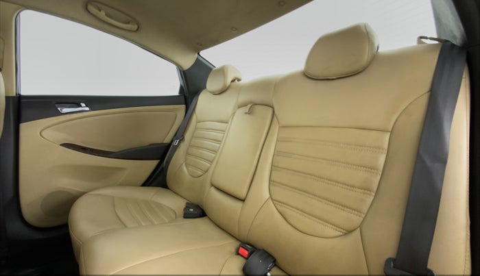 2014 Hyundai Verna FLUIDIC 1.6 SX VTVT, Petrol, Manual, 80,091 km, Right Side Rear Door Cabin