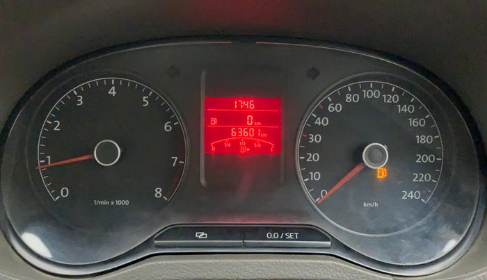 2011 Volkswagen Vento COMFORTLINE 1.6, Petrol, Manual, 63,903 km, Odometer Image