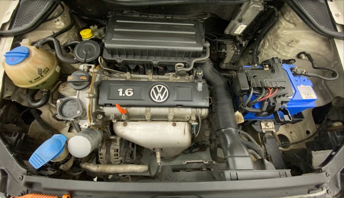 2011 Volkswagen Vento COMFORTLINE 1.6, Petrol, Manual, 63,903 km, Open Bonet