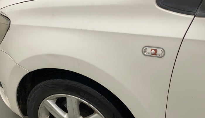 2011 Volkswagen Vento COMFORTLINE 1.6, Petrol, Manual, 63,903 km, Left fender - Minor scratches