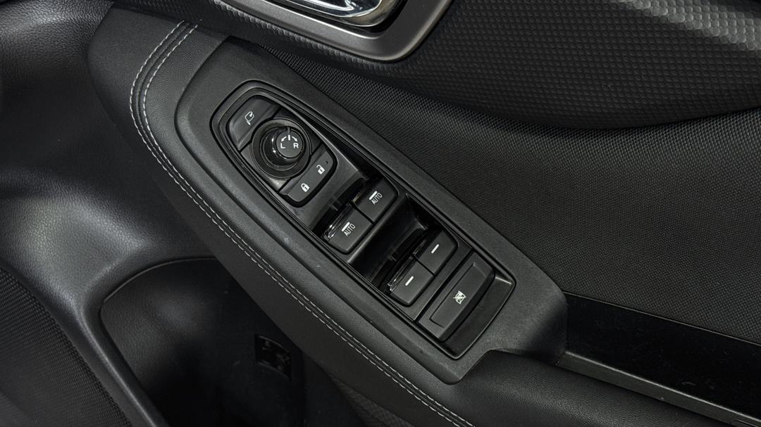 2021 Subaru Forester 2.5i (AWD), Automatic, 75283 km, Drivers Side Door Panel Controls