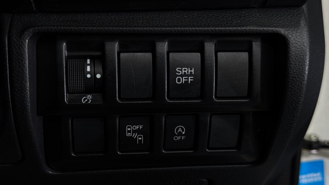 2021 Subaru Forester 2.5i (AWD), Automatic, 75283 km, Utility Switches/Buttons