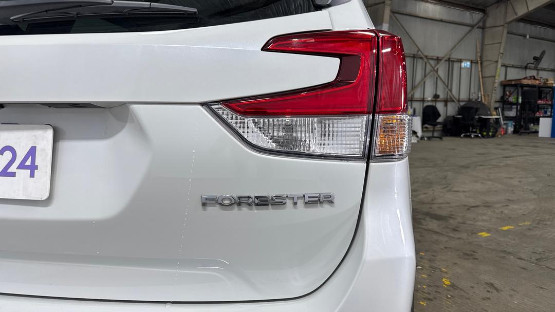 2021 Subaru Forester 2.5i (AWD), Automatic, 75283 km, Badge (Boot Right Side)