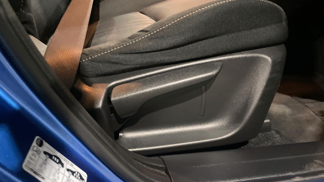 2019 Mazda CX-3 Maxx Sport (FWD), Automatic, 28078 km, Drivers Side Adjustment Panel
