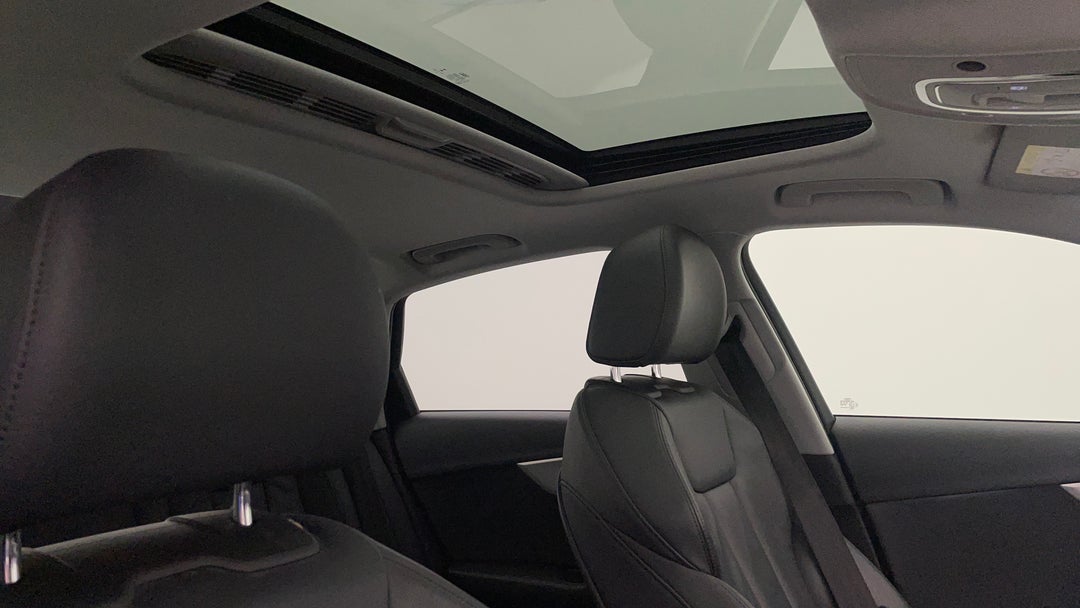 Interior Sunroof/Moonroof