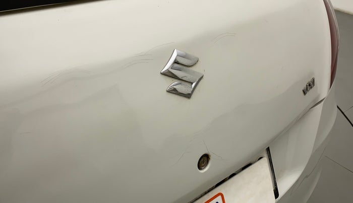 2016 Maruti Swift VXI, Petrol, Manual, 34,456 km, Dicky (Boot door) - Minor scratches