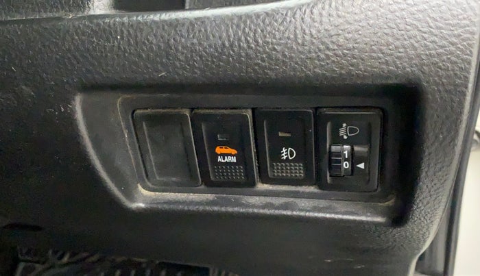 2016 Maruti Swift VXI, Petrol, Manual, 34,456 km, Dashboard - Headlight height adjustment not working