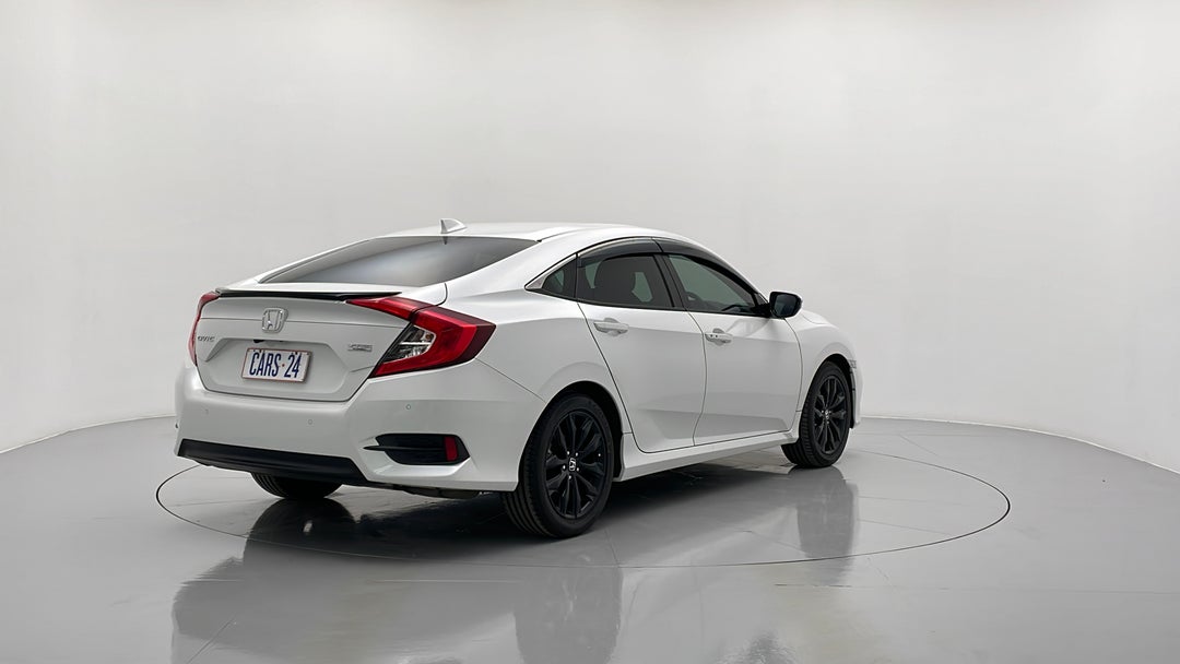 Right Back Diagonal (45- Degree) View