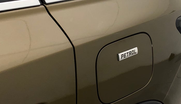 2023 Maruti BREZZA ZXI + SMART HYBRID DUAL TONE, Petrol, Manual, 18,594 km, Left quarter panel - Minor scratches