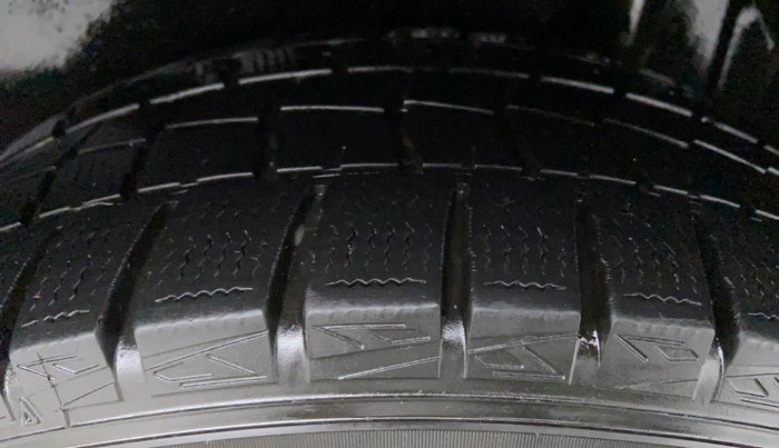 2017 Maruti S Cross ZETA 1.3, Diesel, Manual, 58,847 km, Left Rear Tyre Tread