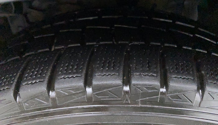 2017 Maruti S Cross ZETA 1.3, Diesel, Manual, 58,847 km, Left Front Tyre Tread