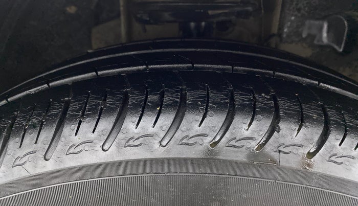 2018 Tata TIGOR XZ 1.2 REVOTRON, Petrol, Manual, 87,012 km, Right Front Tyre Tread