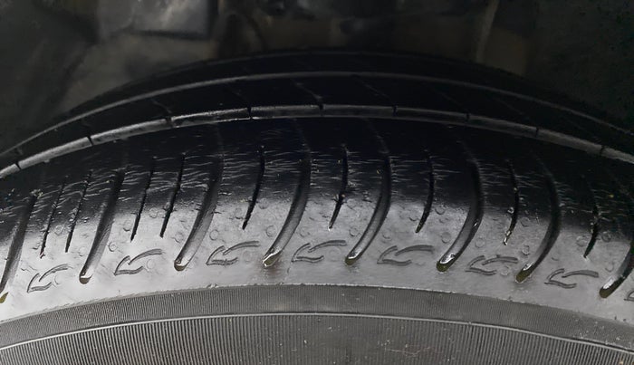 2018 Tata TIGOR XZ 1.2 REVOTRON, Petrol, Manual, 87,012 km, Left Front Tyre Tread