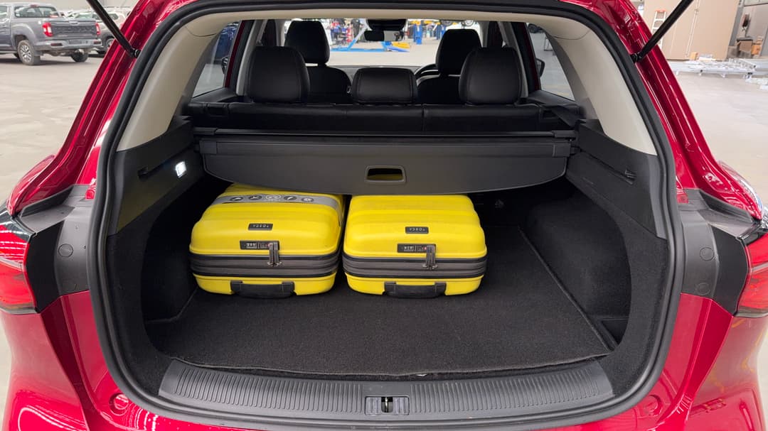 2019 MG HS Vibe, Automatic, 50784 km, Boot Inside View with Luggage