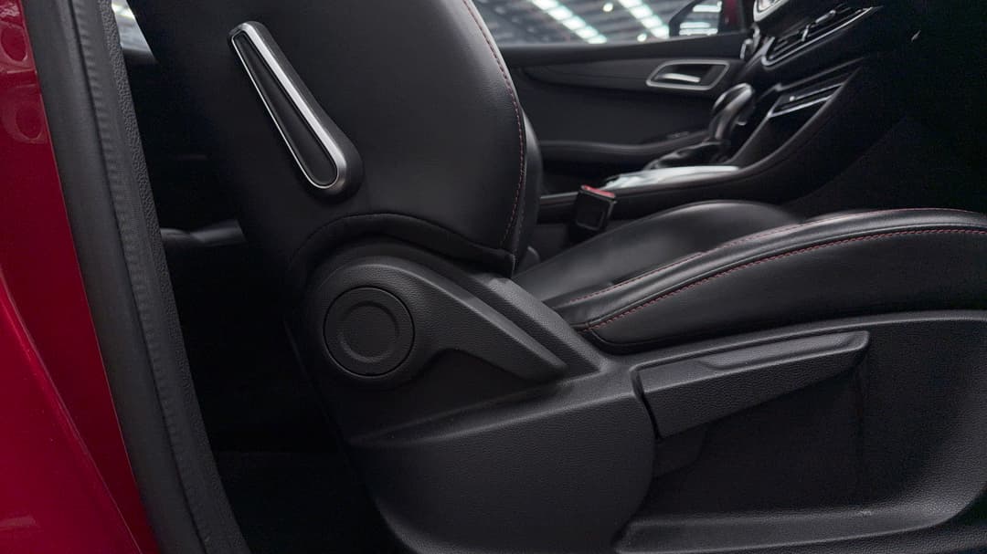 2019 MG HS Vibe, Automatic, 50784 km, Drivers Side Adjustment Panel