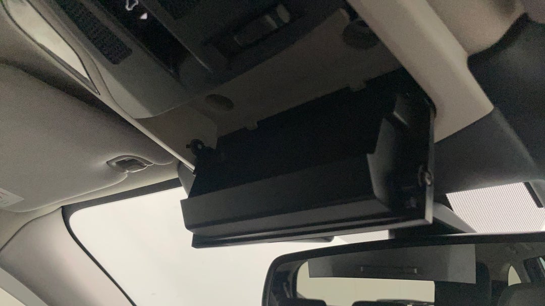 On-Roof Controls/Sunglass holder