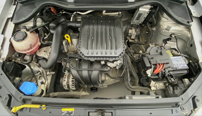 2018 Volkswagen Ameo HIGHLINE PLUS 1.0L 16 ALLOY, Petrol, Manual, 28,153 km, Open Bonet
