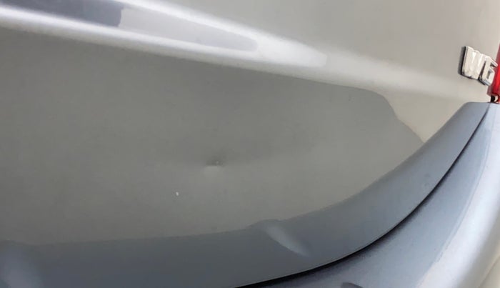 2014 Mahindra XUV500 W6, Diesel, Manual, 38,380 km, Dicky (Boot door) - Slightly dented