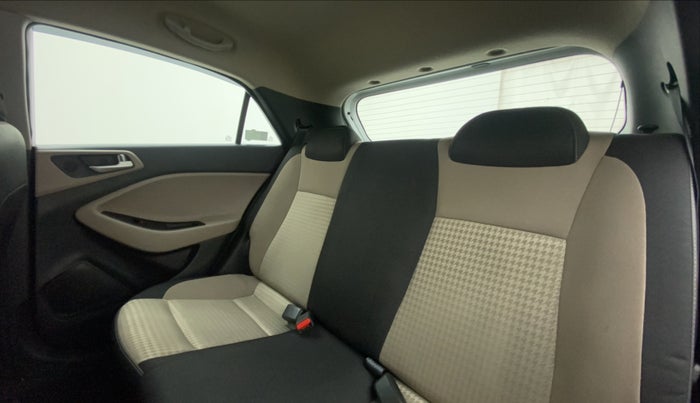 2019 Hyundai Elite i20 1.2 SPORTS PLUS VTVT, Petrol, Manual, 17,126 km, Right Side Rear Door Cabin