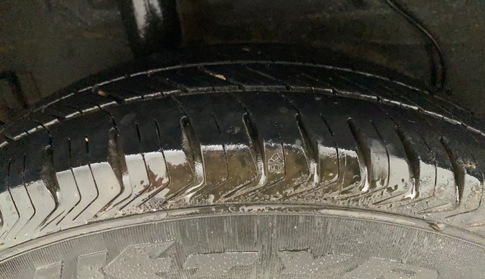 2018 Maruti Celerio VXI (O) CNG, CNG, Manual, 1,04,757 km, Right Rear Tyre Tread
