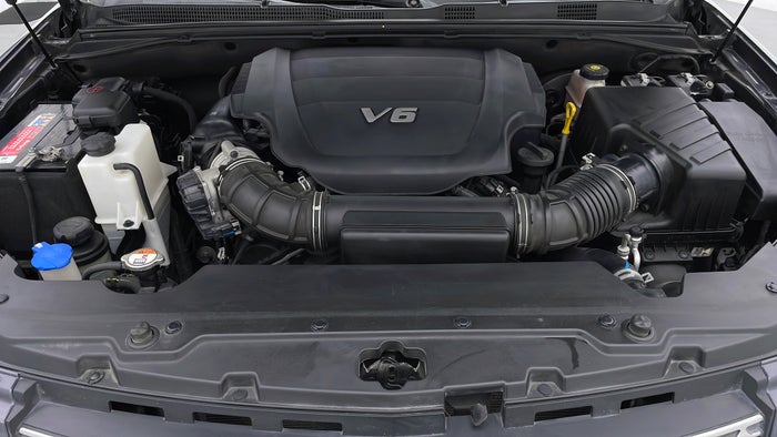 KIA MOHAVE-Engine Bonet View