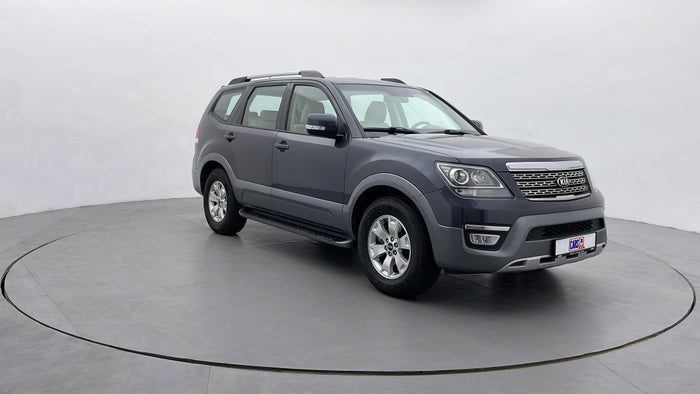KIA MOHAVE-Right Front Diagonal (45- Degree) View