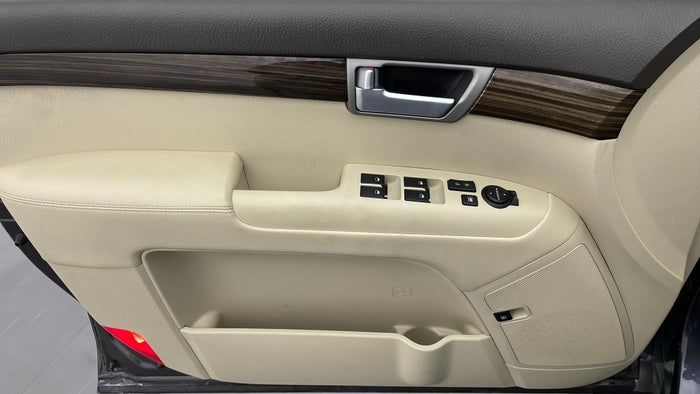 KIA MOHAVE-Driver Side Door Panels Controls