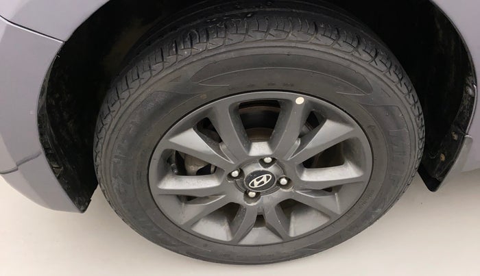 2018 Hyundai Elite i20 ASTA 1.2  CVT, Petrol, Automatic, 74,807 km, Left front tyre - Minor crack