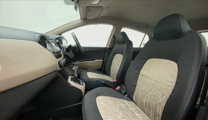 2015 Hyundai Grand i10 ASTA 1.2 AT VTVT, Petrol, Automatic, 65,491 km, Right Side Front Door Cabin
