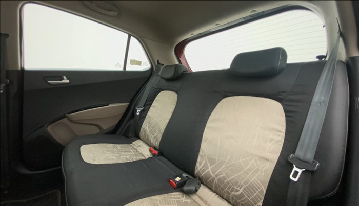 2015 Hyundai Grand i10 ASTA 1.2 AT VTVT, Petrol, Automatic, 65,491 km, Right Side Rear Door Cabin